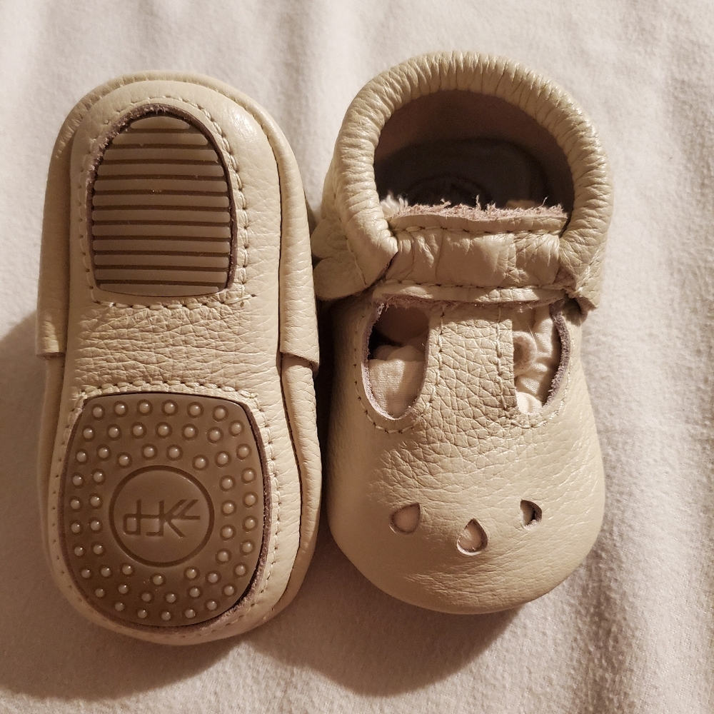 NWOT Size 3 Freshly Picked Split Sole Mary Jane